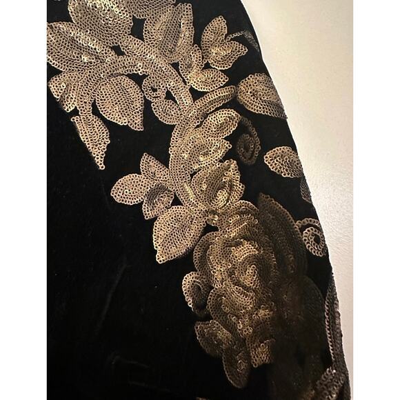 Cupcakes and Cashmere Velvet Jacket - Picture 4 of 5